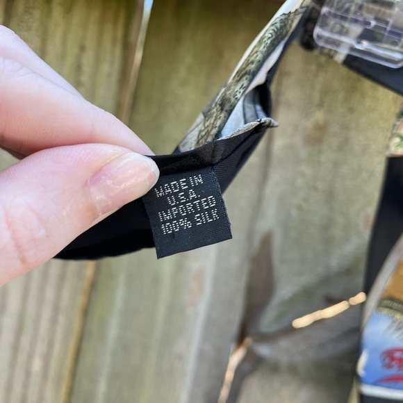 Vintage Tabasco 100% Silk Gator and Computer Novelty Printed Neck Tie - Picture 8 of 8